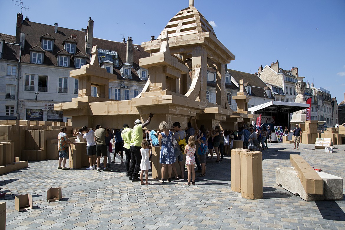 revue-sur-mesure-art-dans-et-avec-lespace-public_olivier-grossetete_construction_bien-urbain_ema_044.jpg